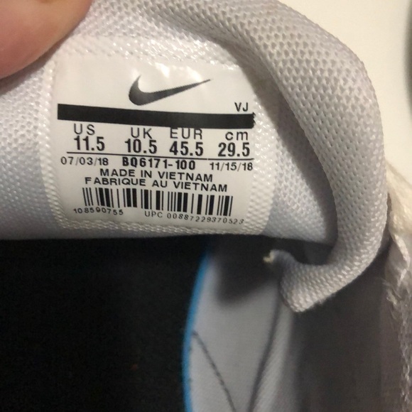 Nike Air Max 270 - Picture 7 of 8